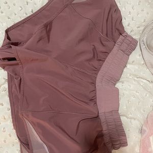 lululemon hotty hot shorts. size 6 regular.